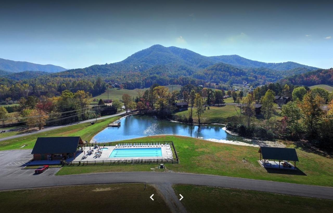 Alpine Joy-Hot Tub, Pond Access ,1089 Of Free Tickets For Each Paid Day, Dollywood And More! Townsend Exteriör bild